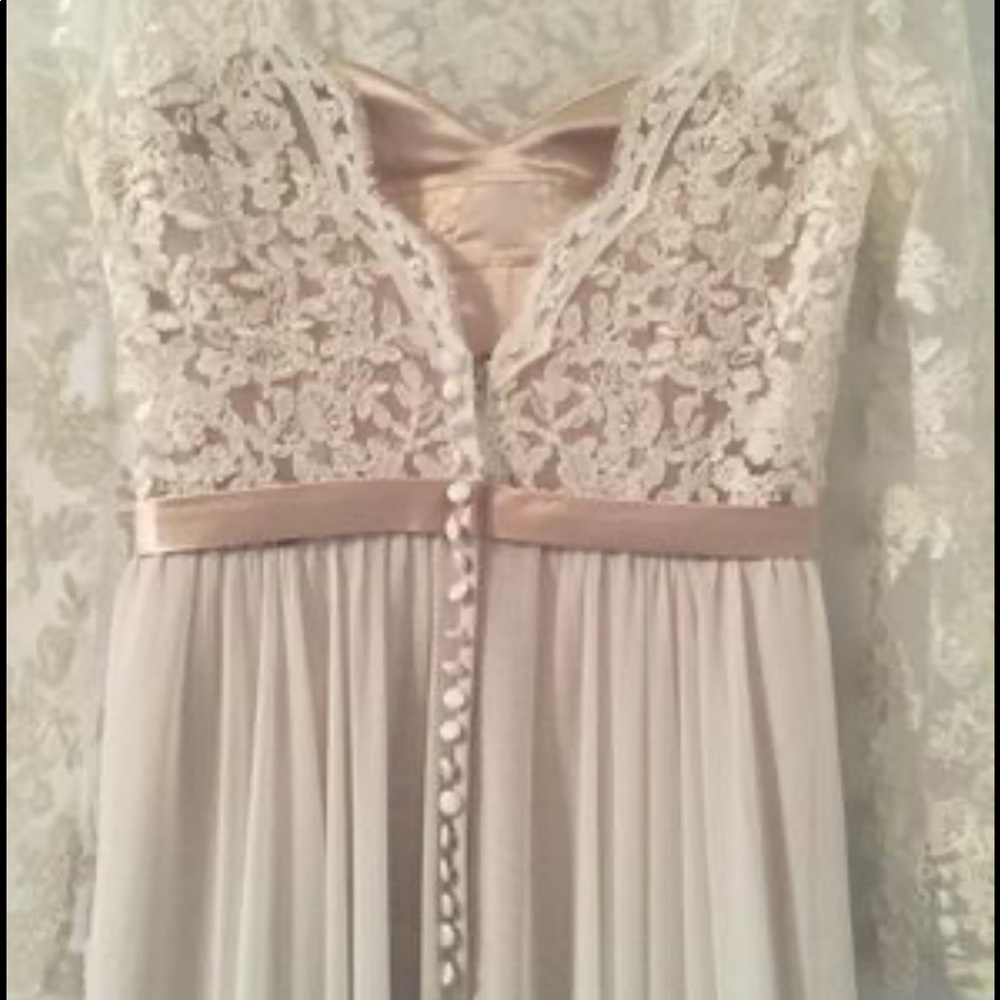 Lace wedding dress - Picture 4 of 4